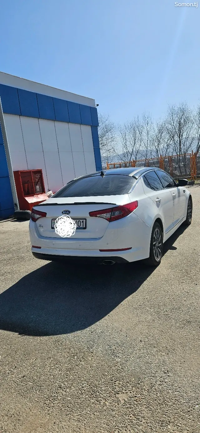Kia K5 2011 · 2.0 AT