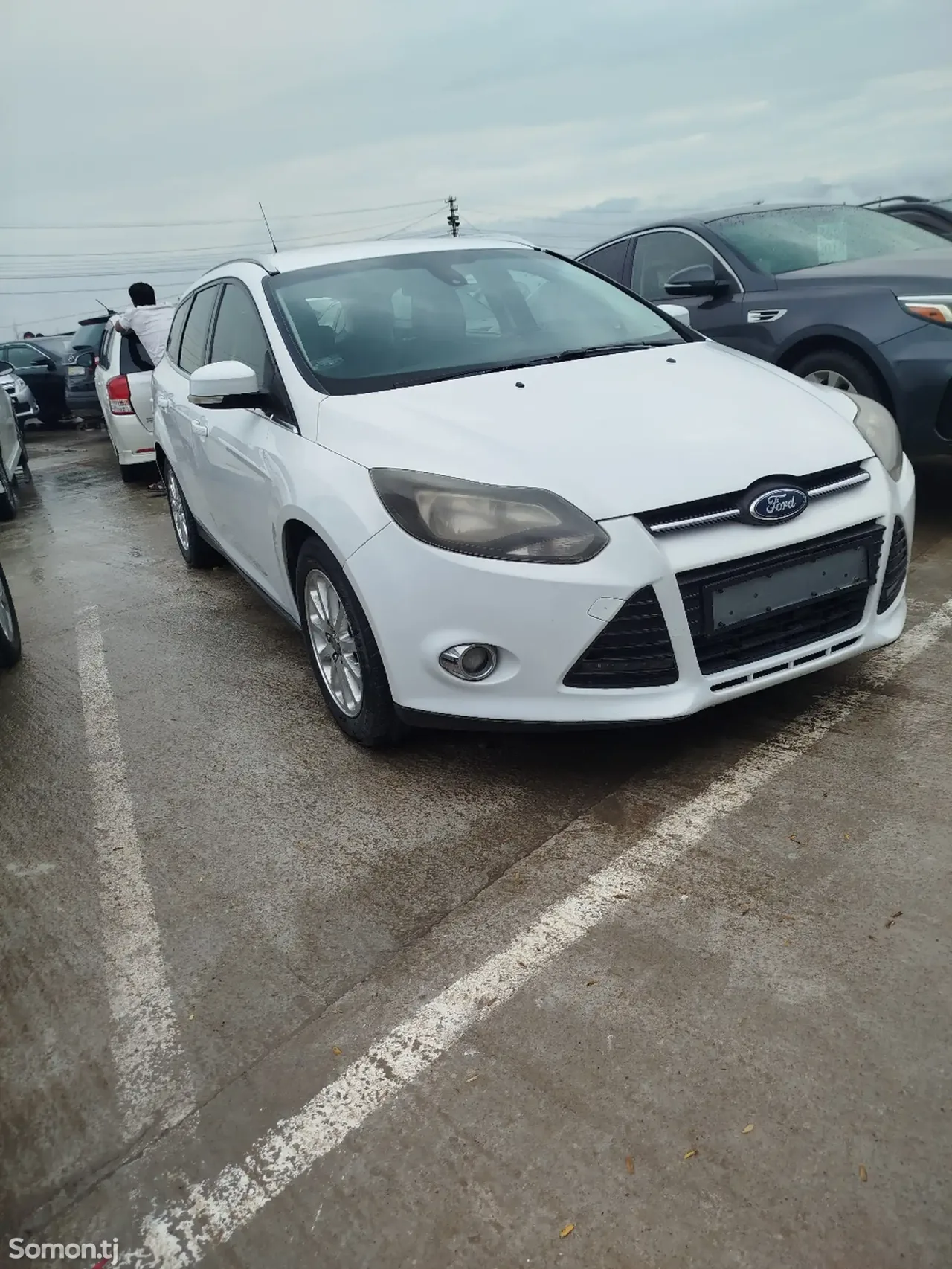 Ford Focus 2013 · 1.6 AT