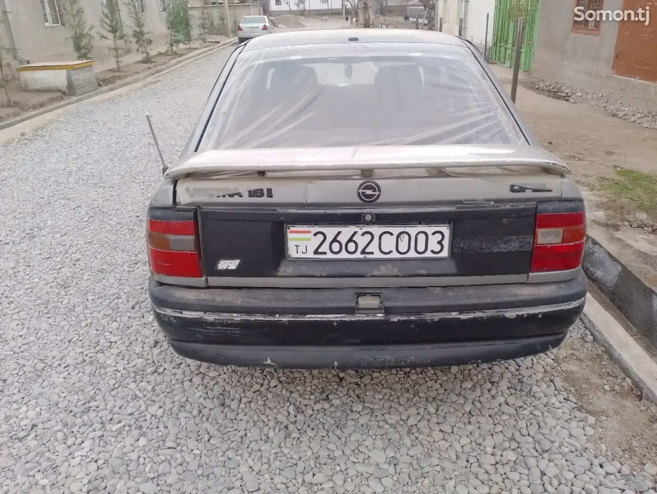 Opel Vectra A 1994 · 1.6 MT