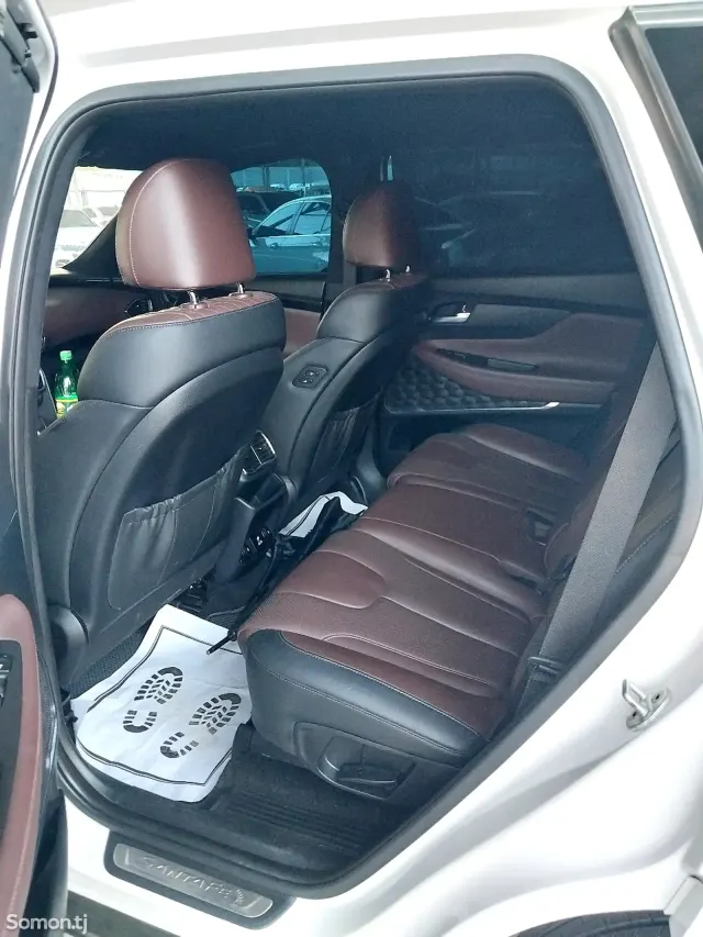 Hyundai Santa Fe 2018 · 2.2 AT