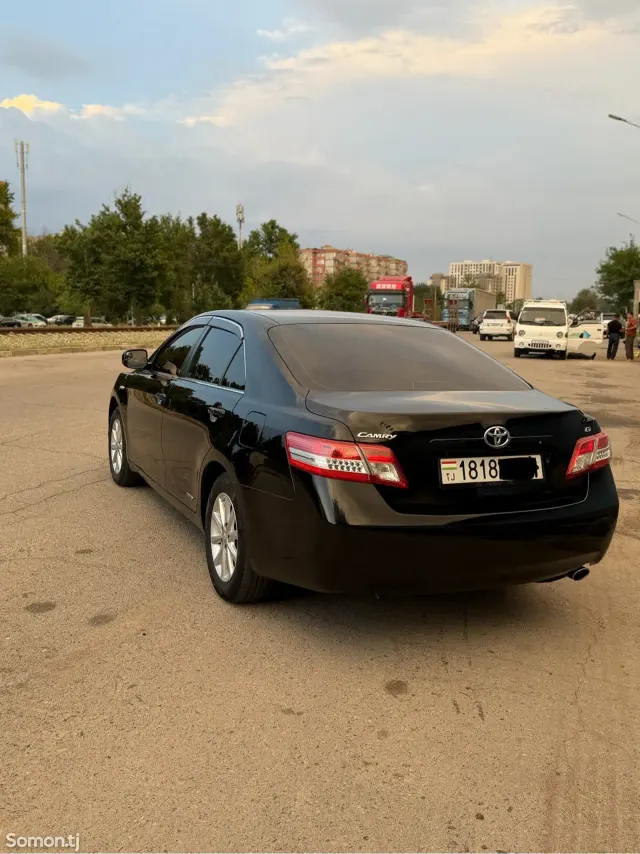 Toyota Camry 2007 · 2.4 AT