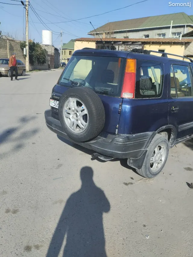 Honda CR-V 1995 · 1.8 MT