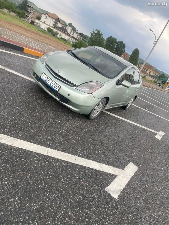 Toyota Prius 2006 · 1.6 AT
