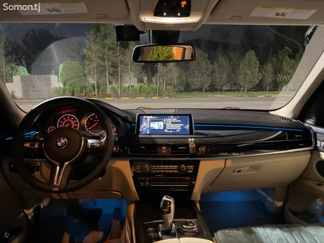 BMW X5 2014 · 3.0 AT