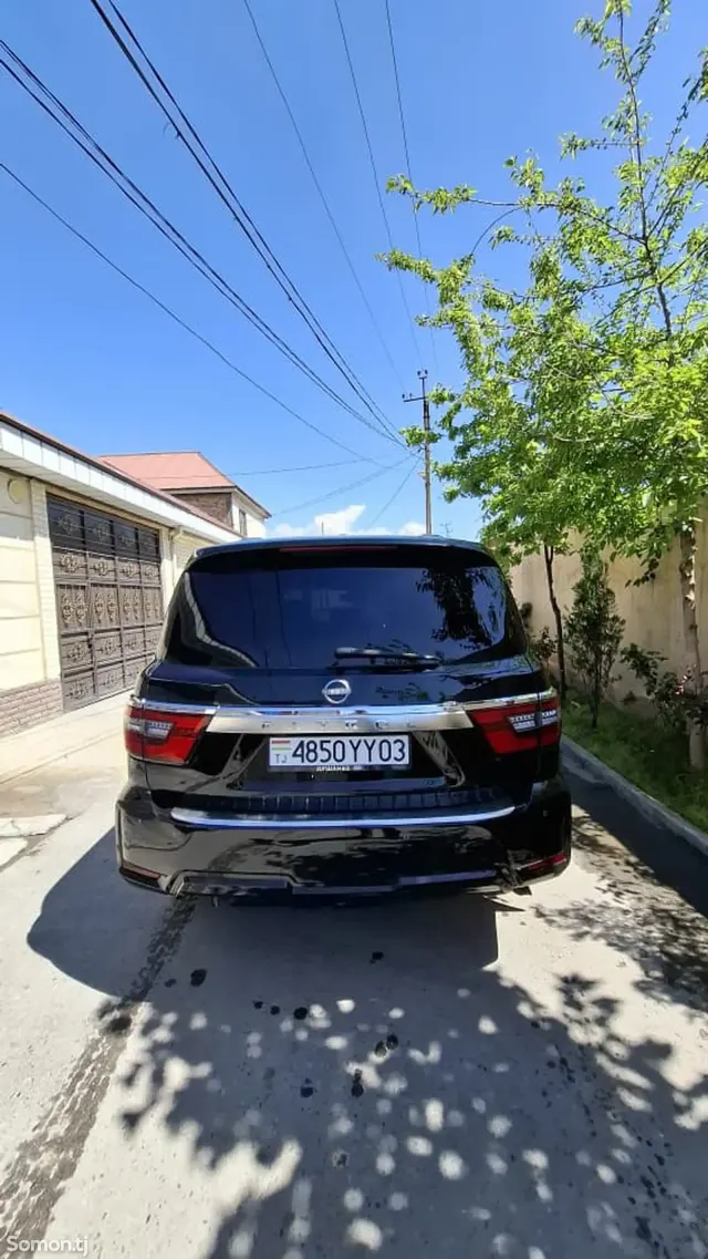 Nissan Armada 2019 · 5.6 AT