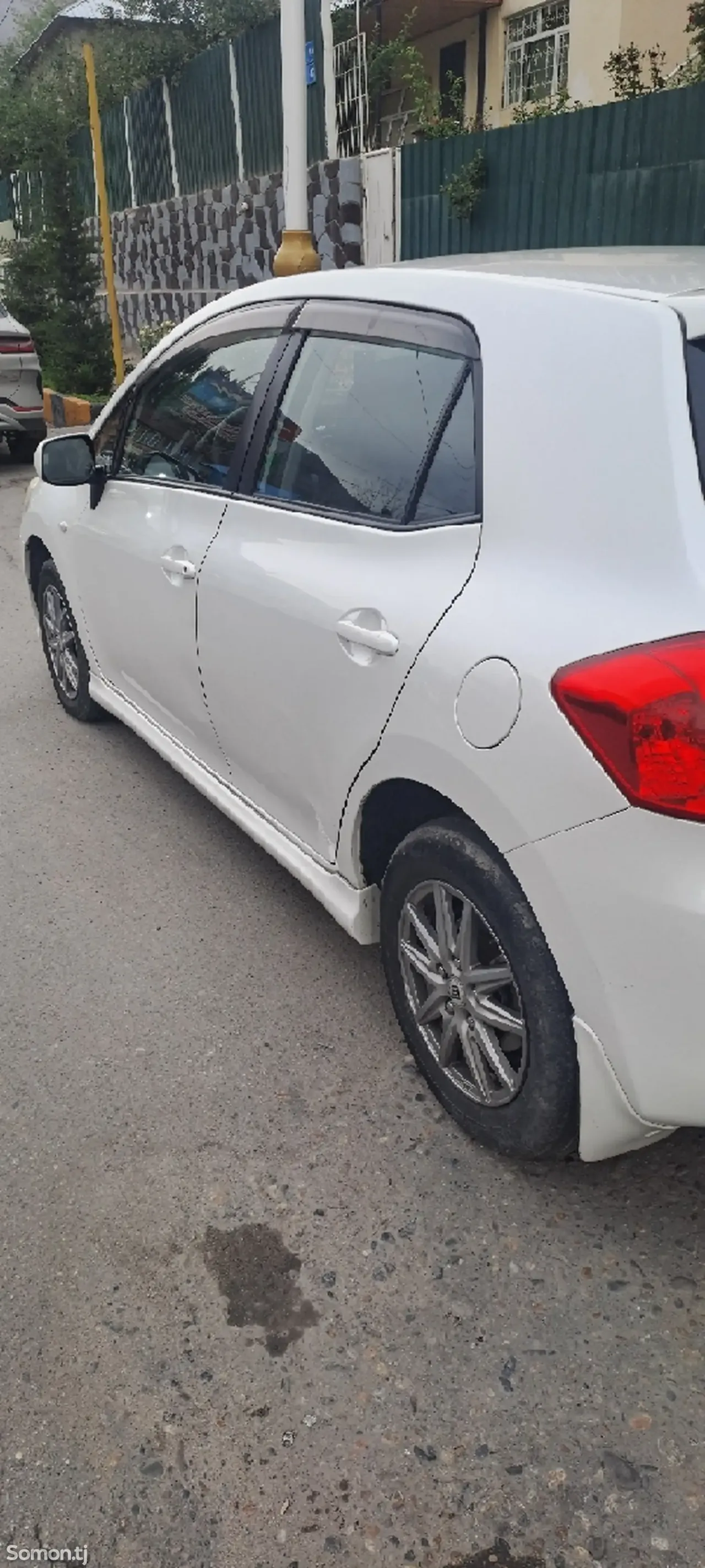 Toyota Auris 2008 · 1.5 AT