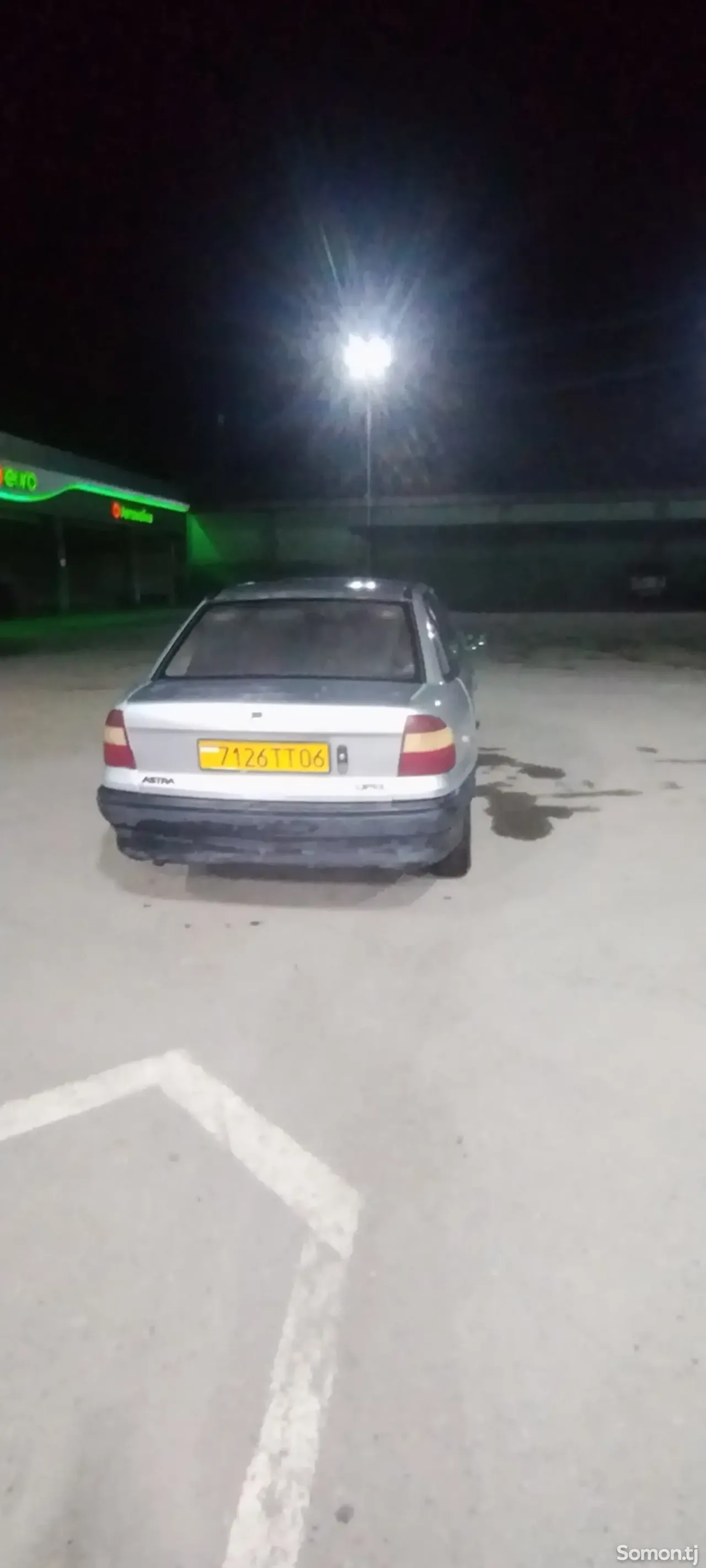Opel Astra F 1992 · 1.6 MT