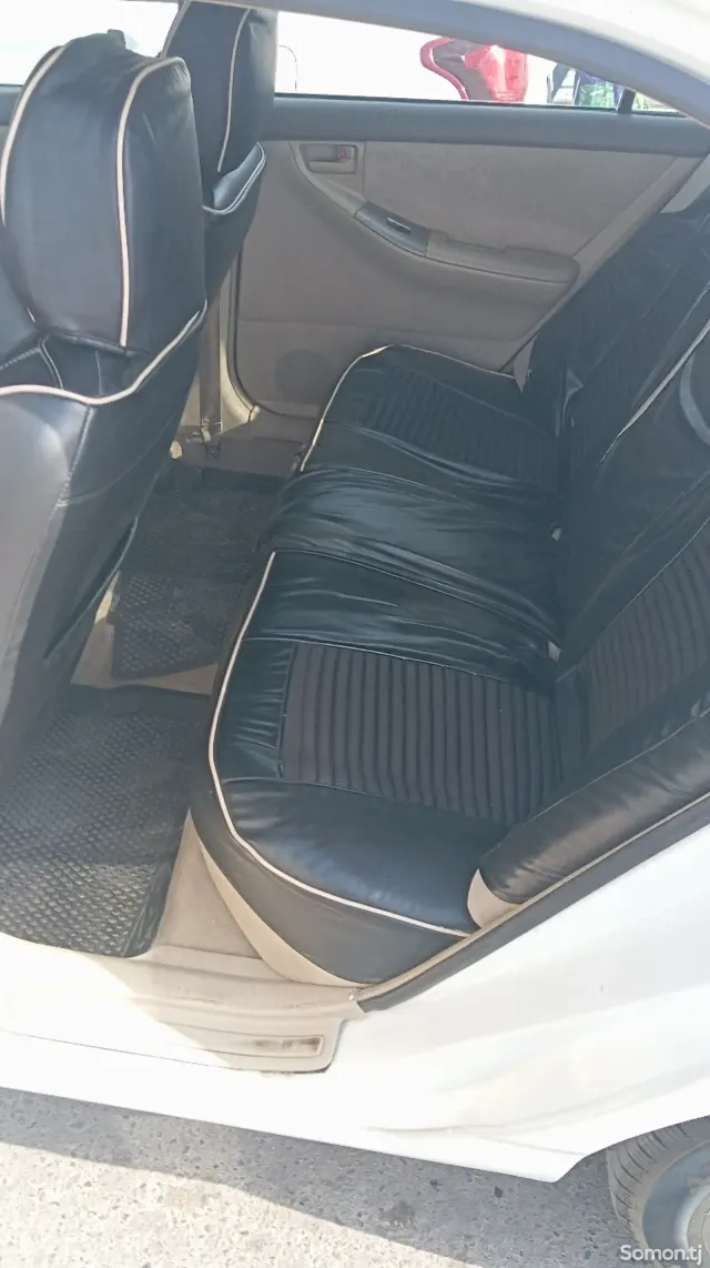 Toyota Corolla 2004 · 1.5 AT