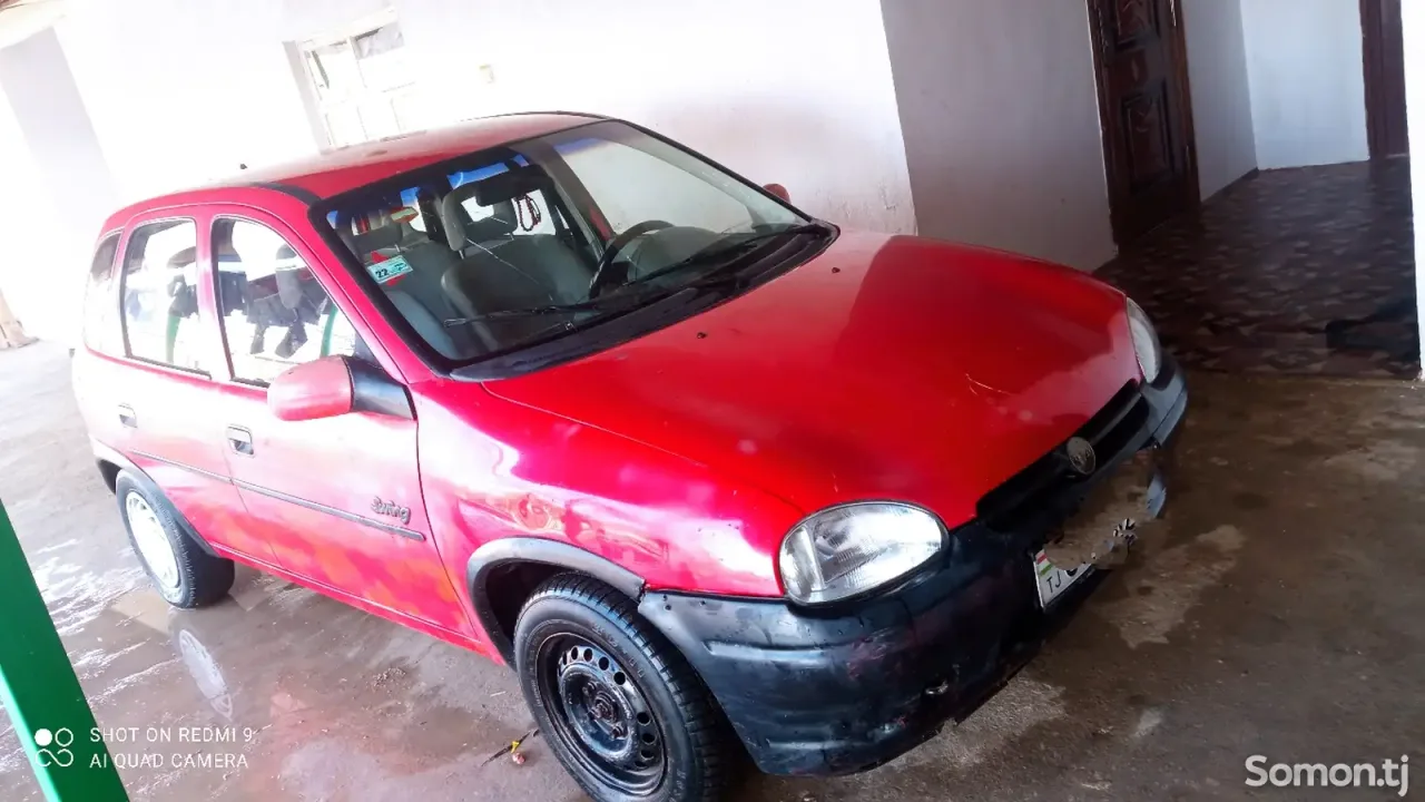 Opel Corsa 1996 · 1.4 MT