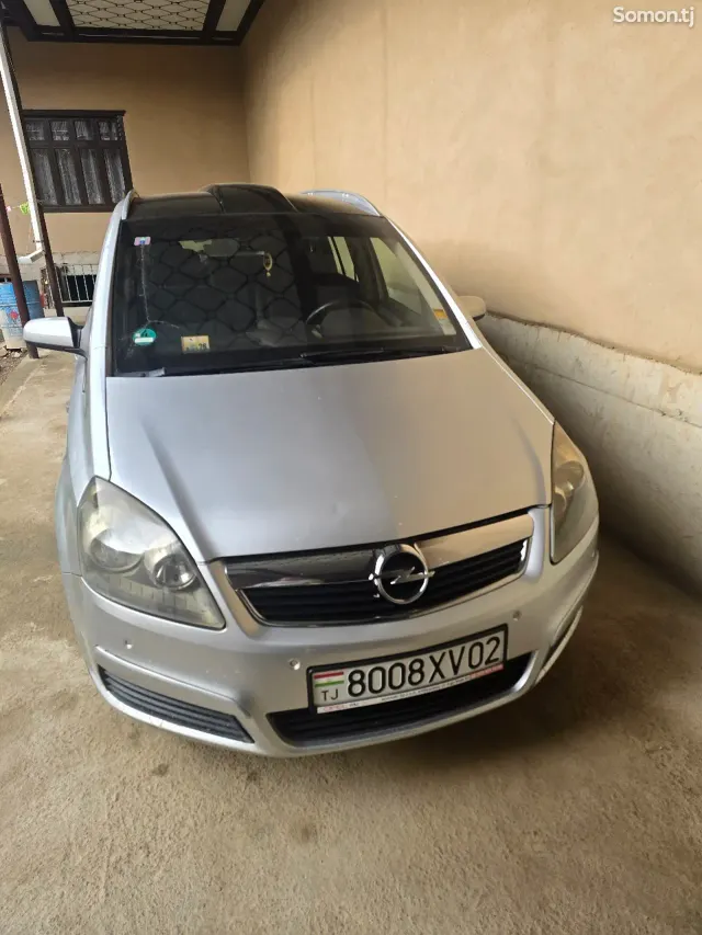 Opel Zafira 2006 · 2.2 AT