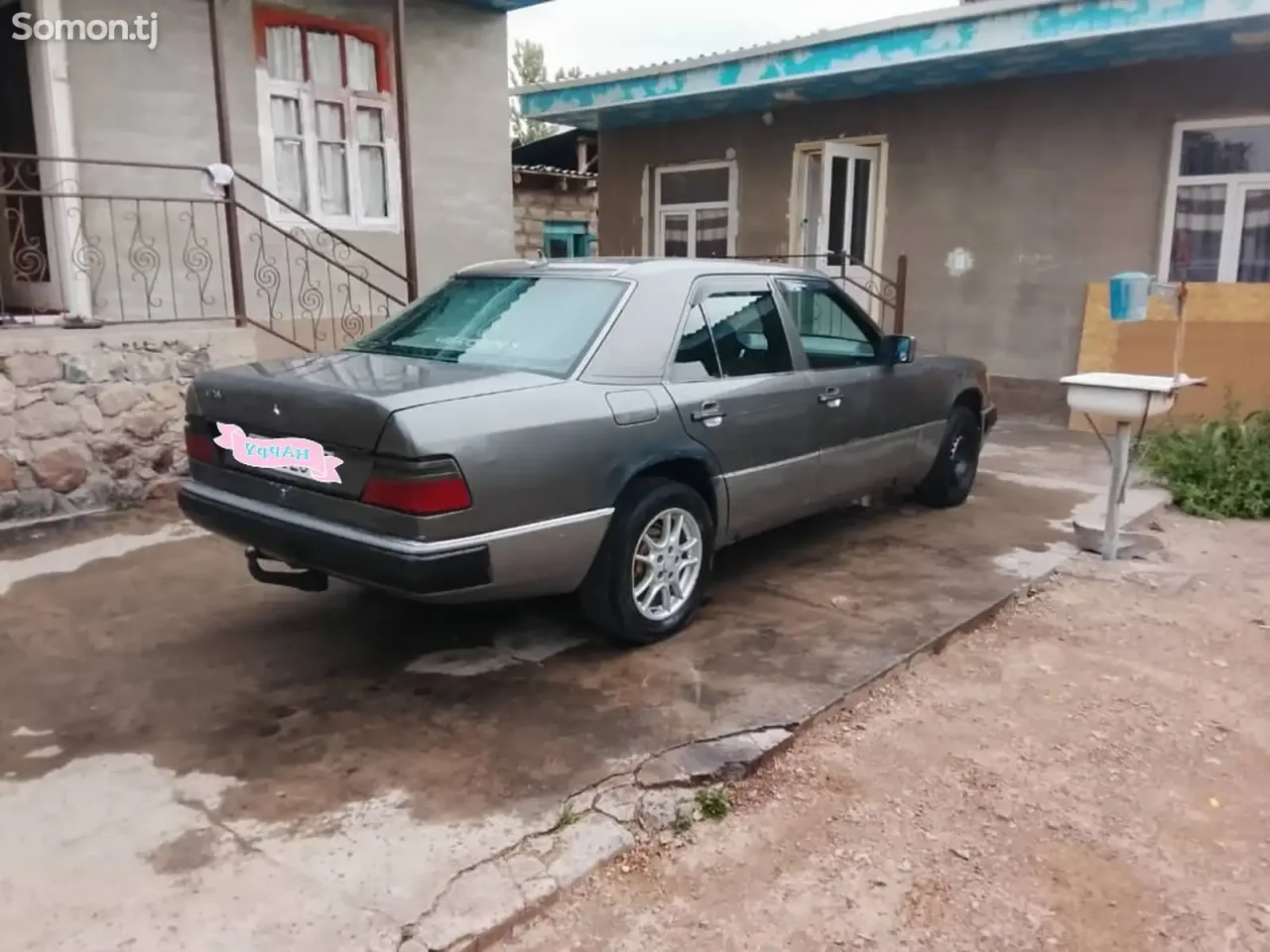 Mercedes-Benz W124 1992 · 2.0 MT
