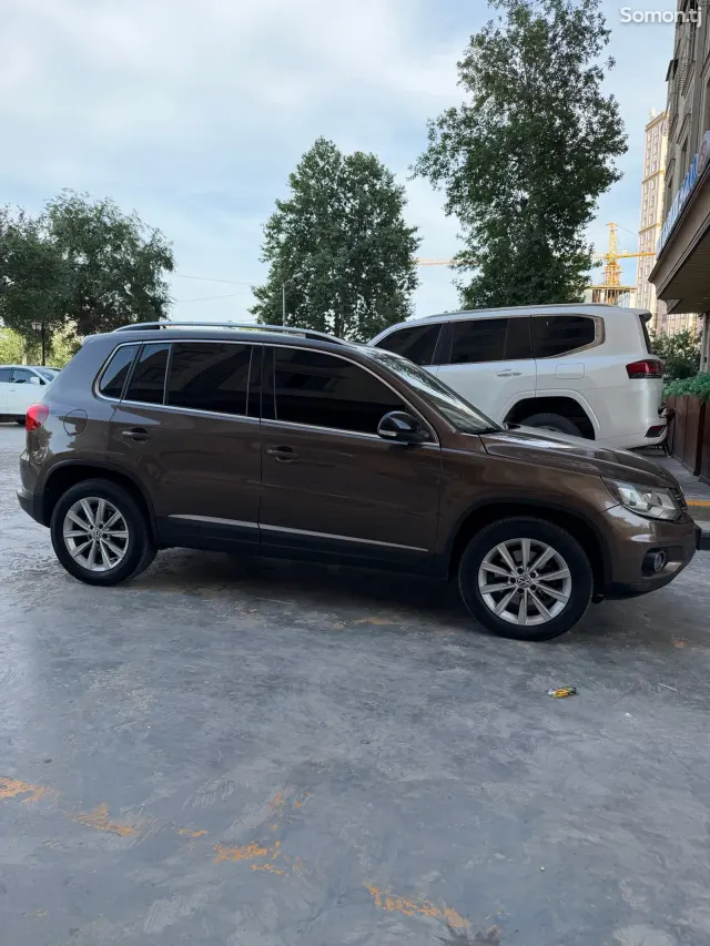 Volkswagen Tiguan 2014 · 2.0 AT