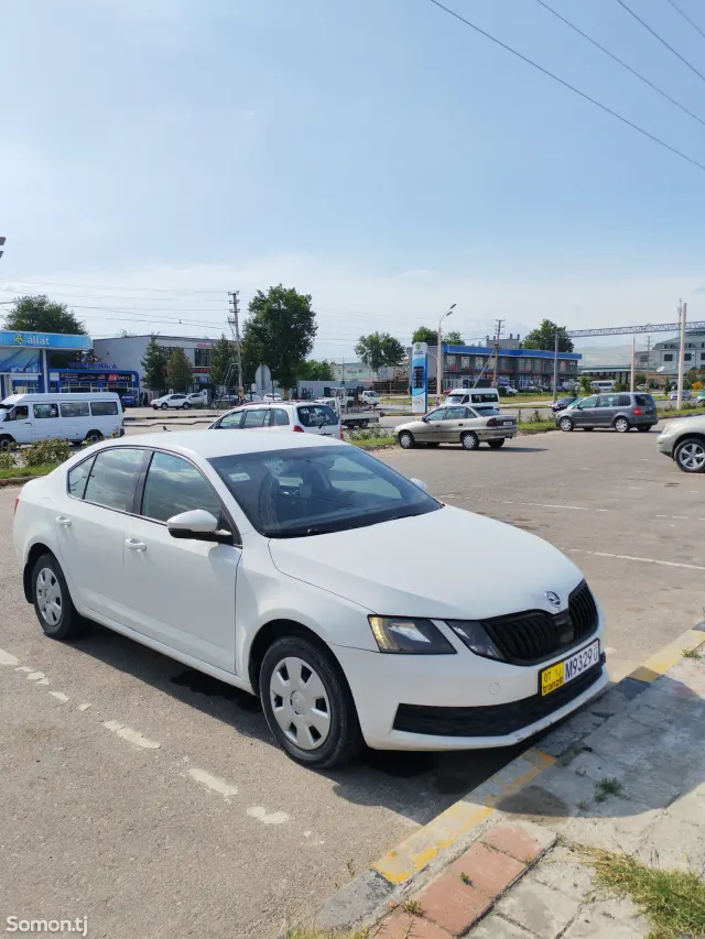 Skoda Octavia 2020 · 1.6 AT