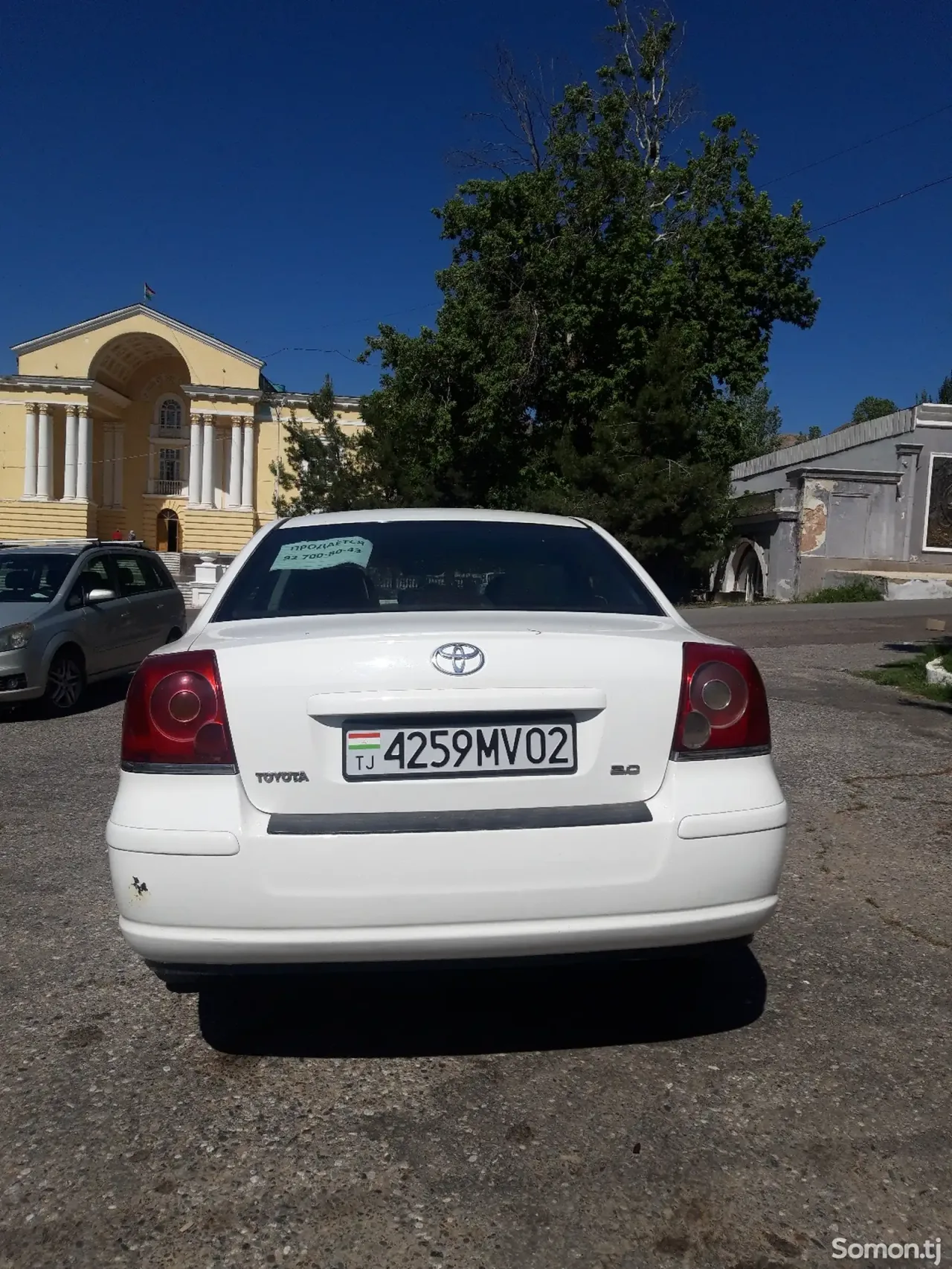 Toyota Avensis 2003 · 2.0 MT