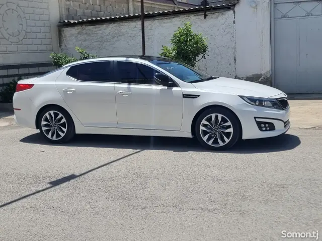 Kia K5 2015 · 2.0 AT