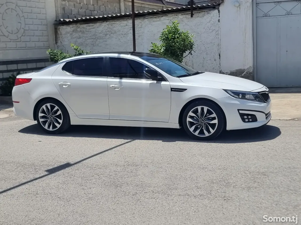 Kia K5 2015 · 2.0 AT