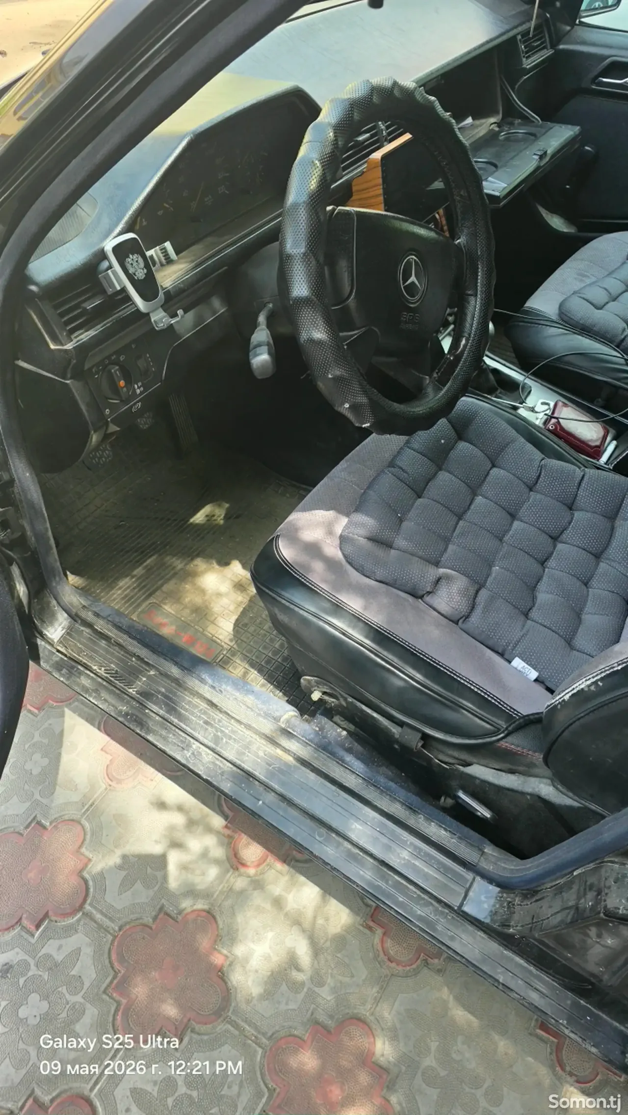 Mercedes-Benz W124 1994 · 2.0 MT