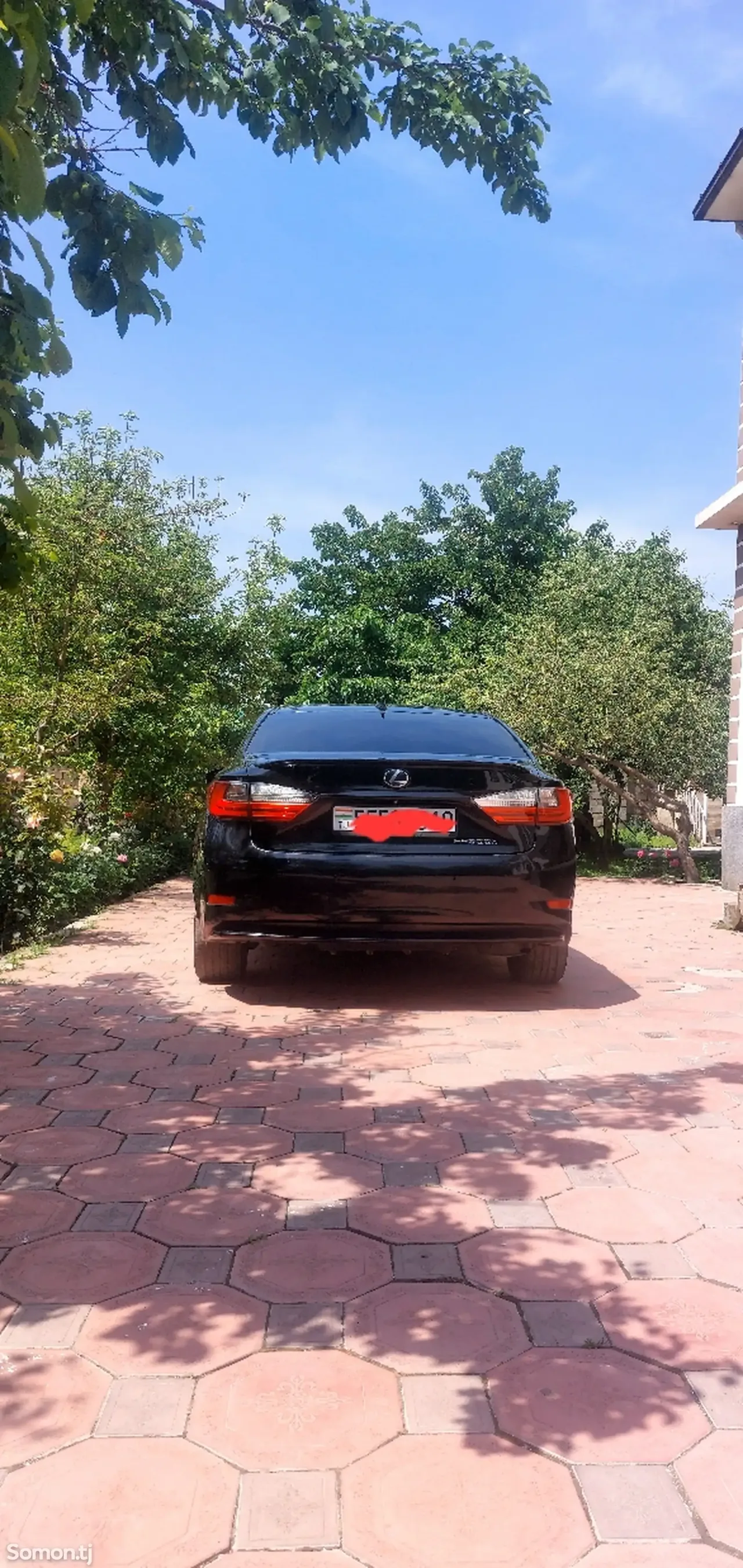 Lexus ES series 2016 · 2.5 AT