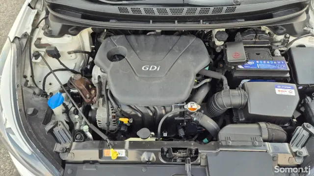 Hyundai Avante 2014 · 1.6 AT