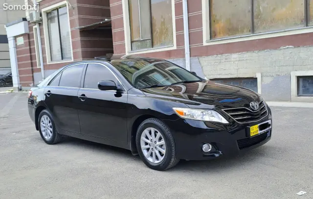 Toyota Camry 2010 · 2.5 AT