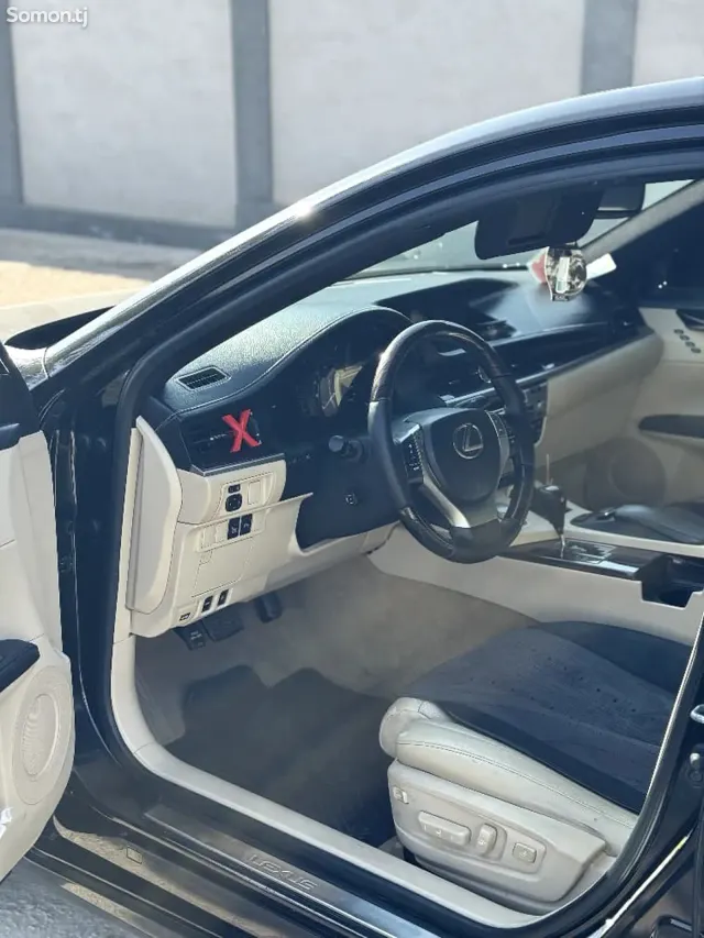 Lexus ES series 2013 · 3.0 AT