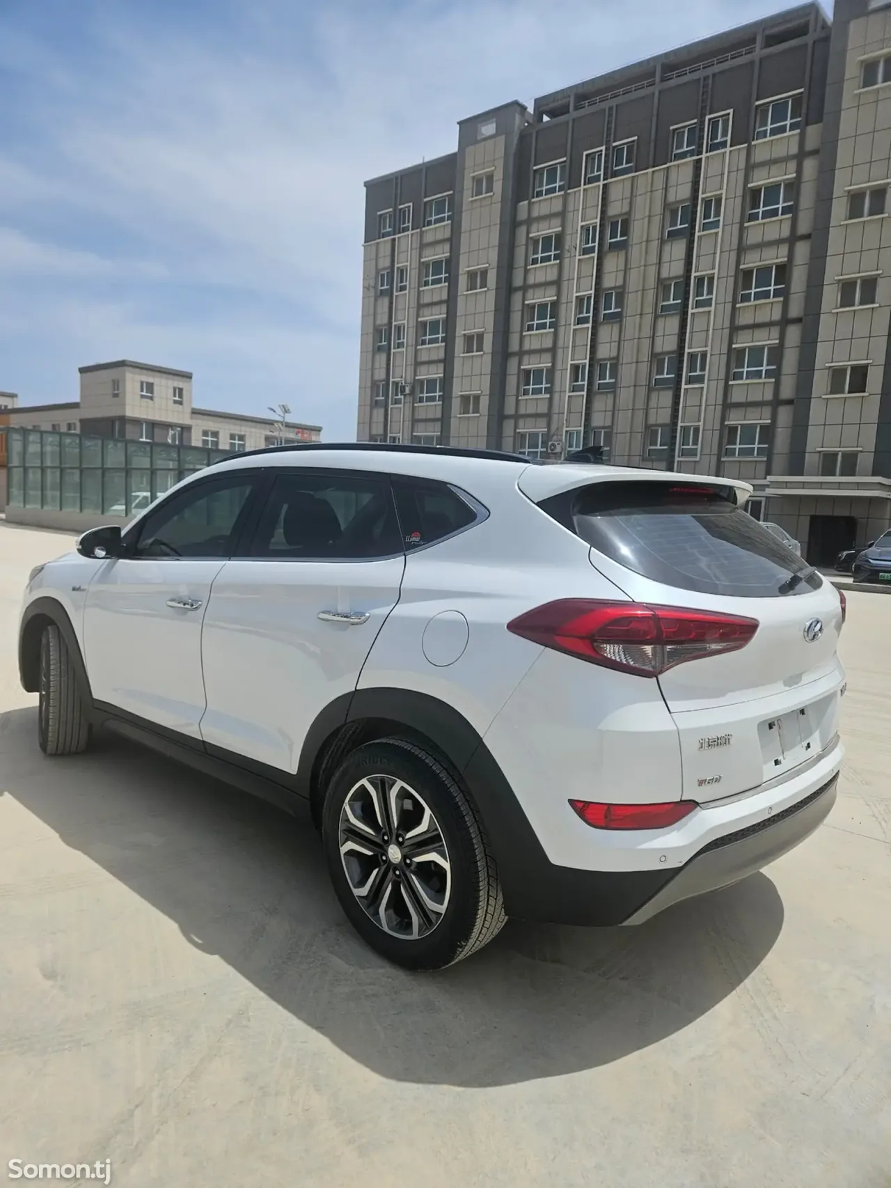 Hyundai Tucson 2016 · 1.6 AT