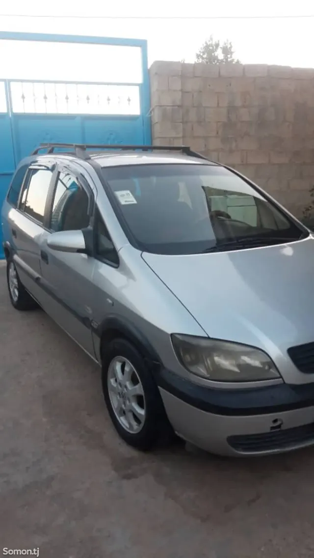 Opel Zafira 1999 · 1.6 MT
