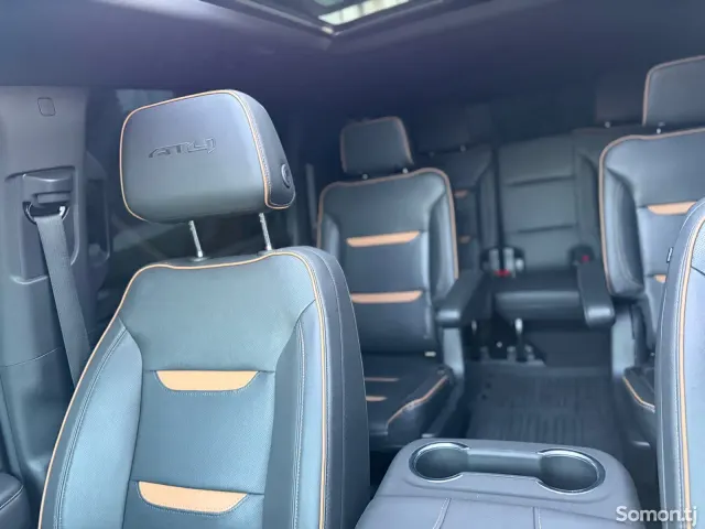 GMC Yukon 2023 · 6.2 AT