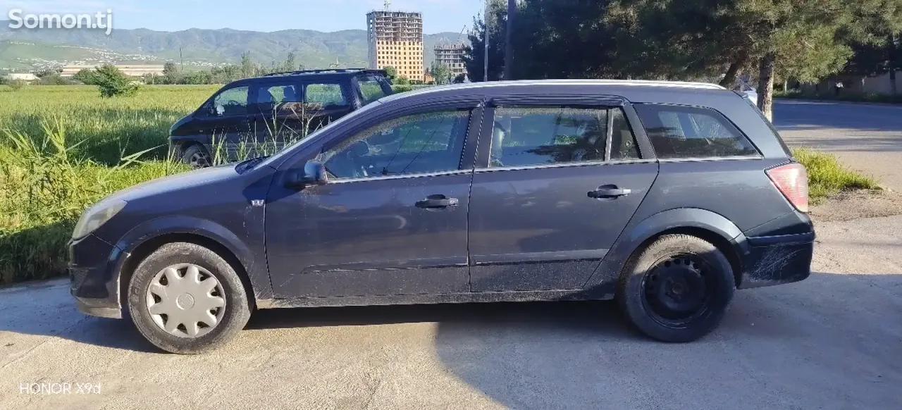Opel Astra H 2008 · 1.8 MT