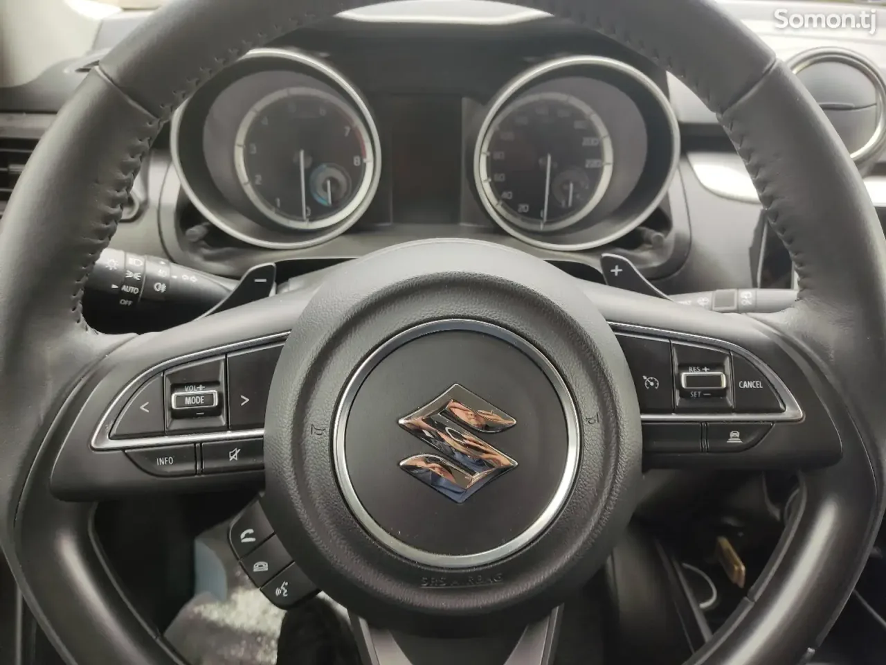 Suzuki Swift 2017 · 1.1 AT