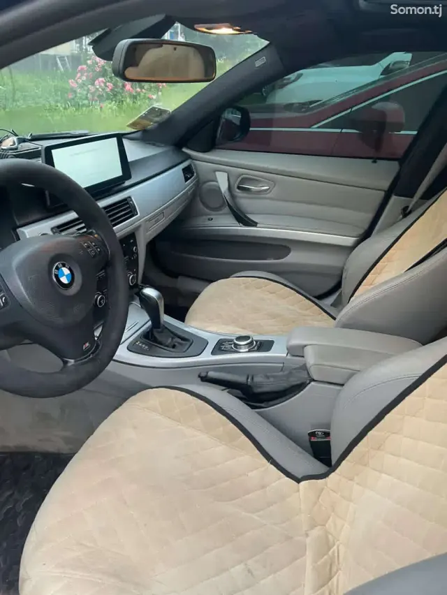 BMW 3 series 2011 · 2.0 AT