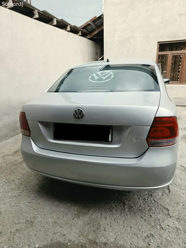 Volkswagen Polo 2016 · 1.6 AT