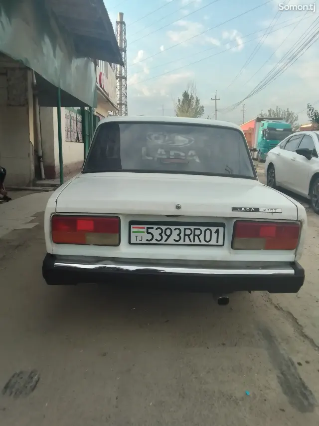 Lada (ВАЗ) 2107 2005 · 0.6 MT
