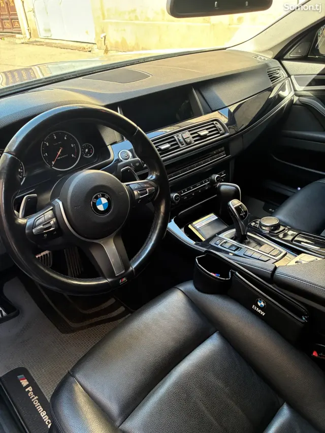 BMW 5 series 2016 · 3.0 AT