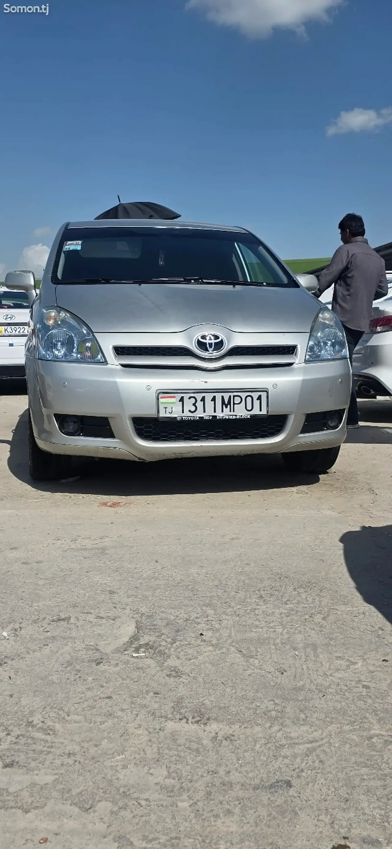 Toyota Avensis Verso 2006 · 0.8 MT