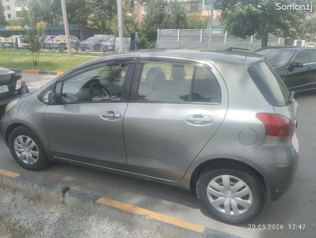 Toyota Vitz 2010 · 1.1 AT