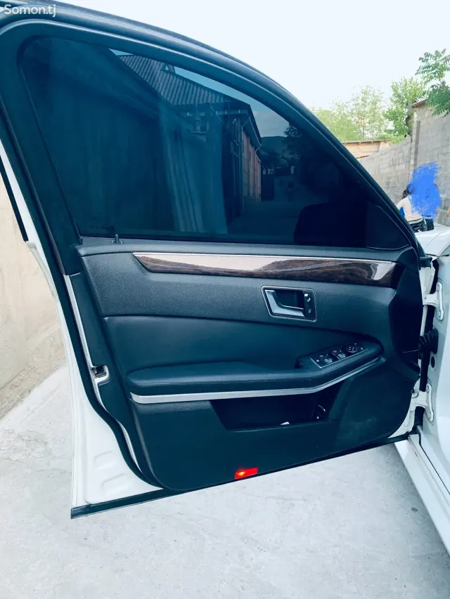 Mercedes-Benz E class 2012 · 2.0 AT
