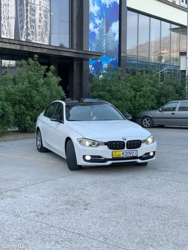 BMW 3 series 2012 · 2.0 AT