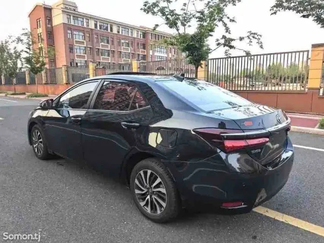 Toyota Corolla 2018 · 1.8 AT
