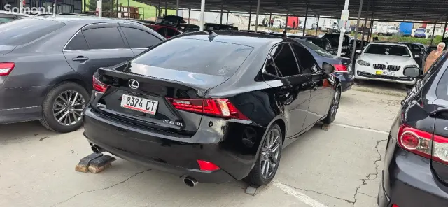 Lexus IS series 2016 · 2.0 AT
