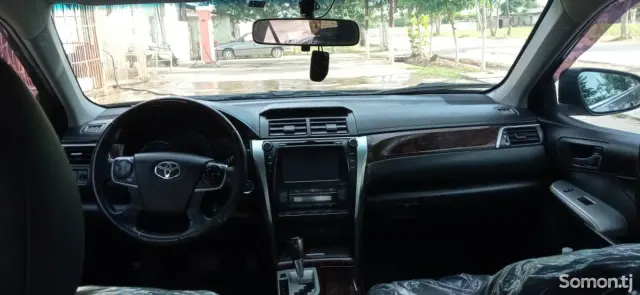 Toyota Camry 2015 · 2.5 AT
