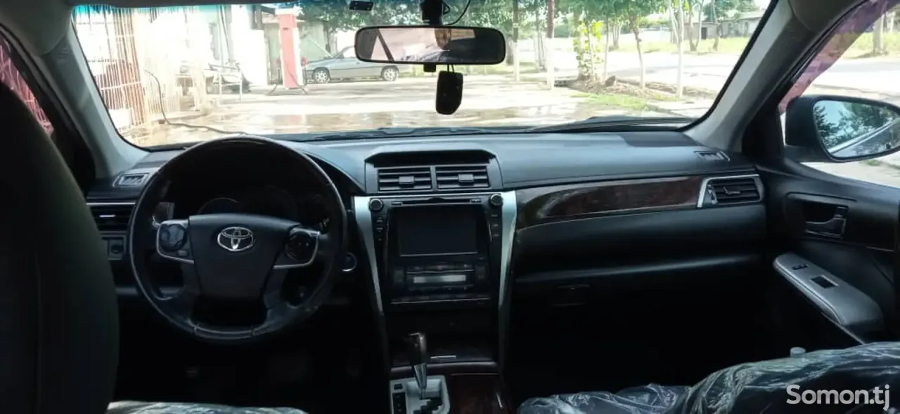 Toyota Camry 2015 · 2.5 AT