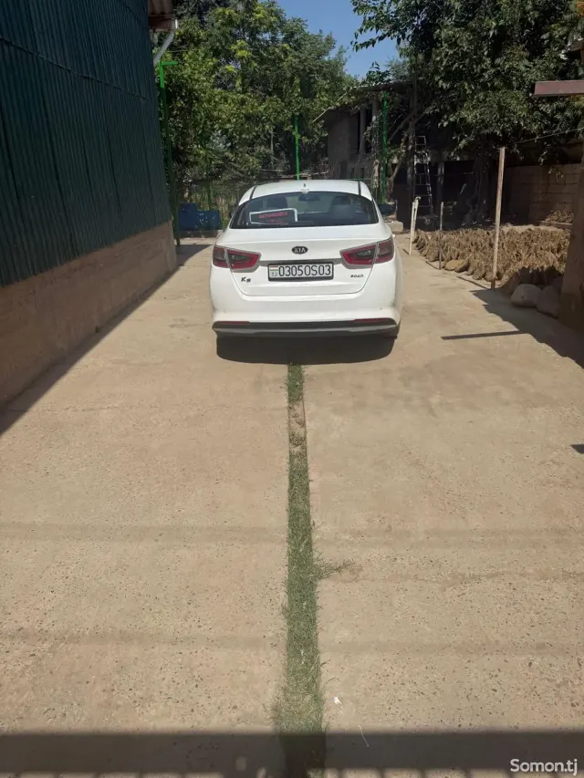Kia K5 2015 · 2.0 AT
