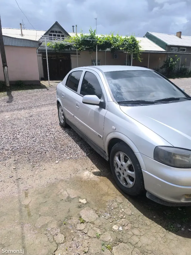 Opel Astra G 1999 · 1.6 AT