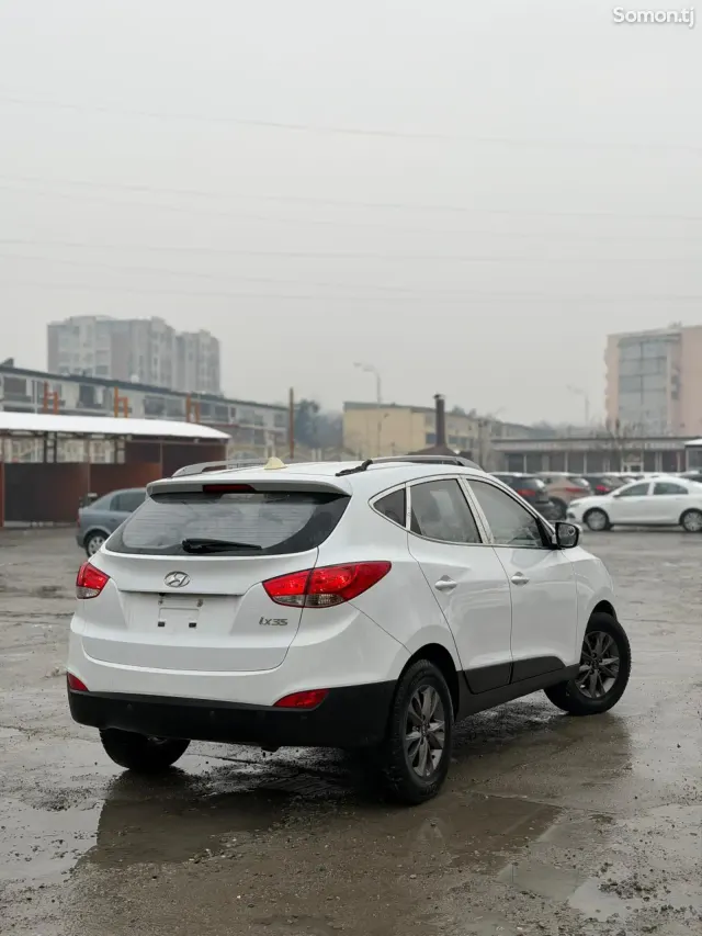 Hyundai Tucson 2014 · 1.6 AT
