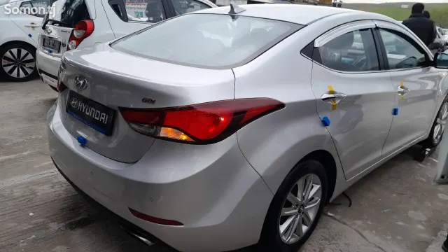 Hyundai Avante 2014 · 1.6 AT