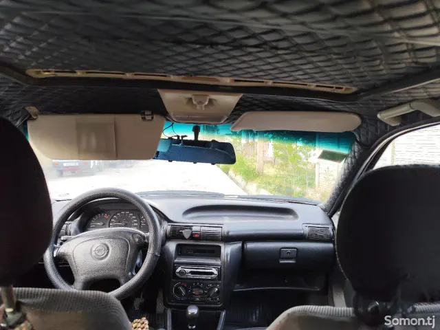 Opel Astra F 1993 · 1.6 MT