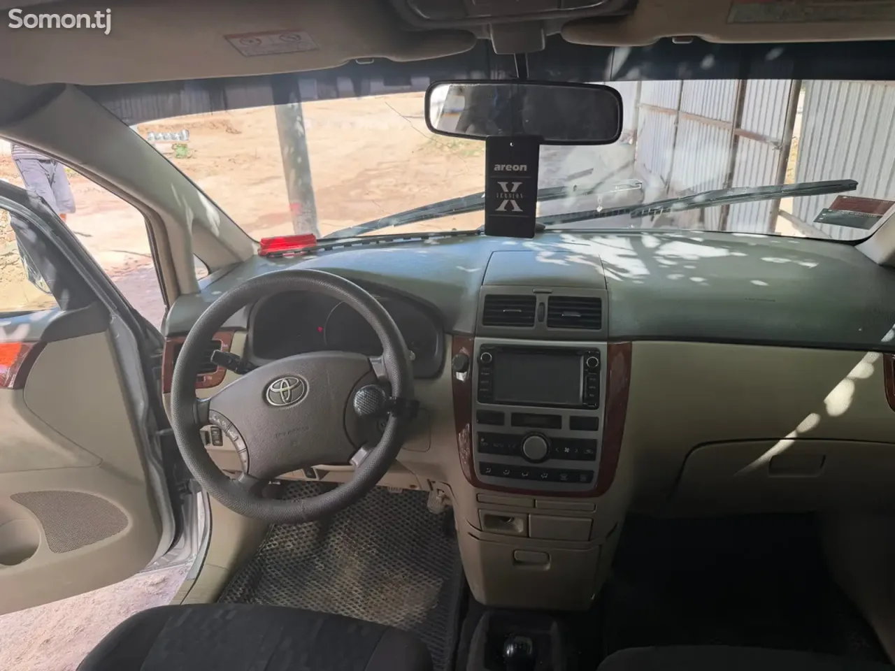 Toyota Ipsum 2007 · 2.4 MT