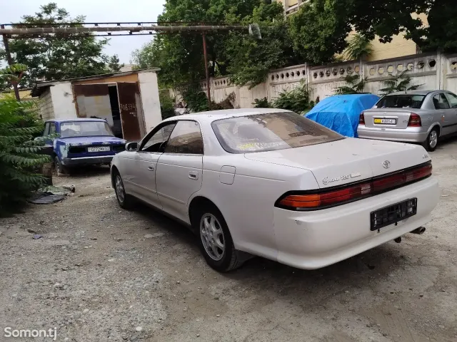 Toyota Mark II 1995 · 2.5 AT