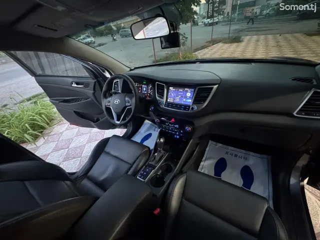 Hyundai Tucson 2015 · 2.0 AT